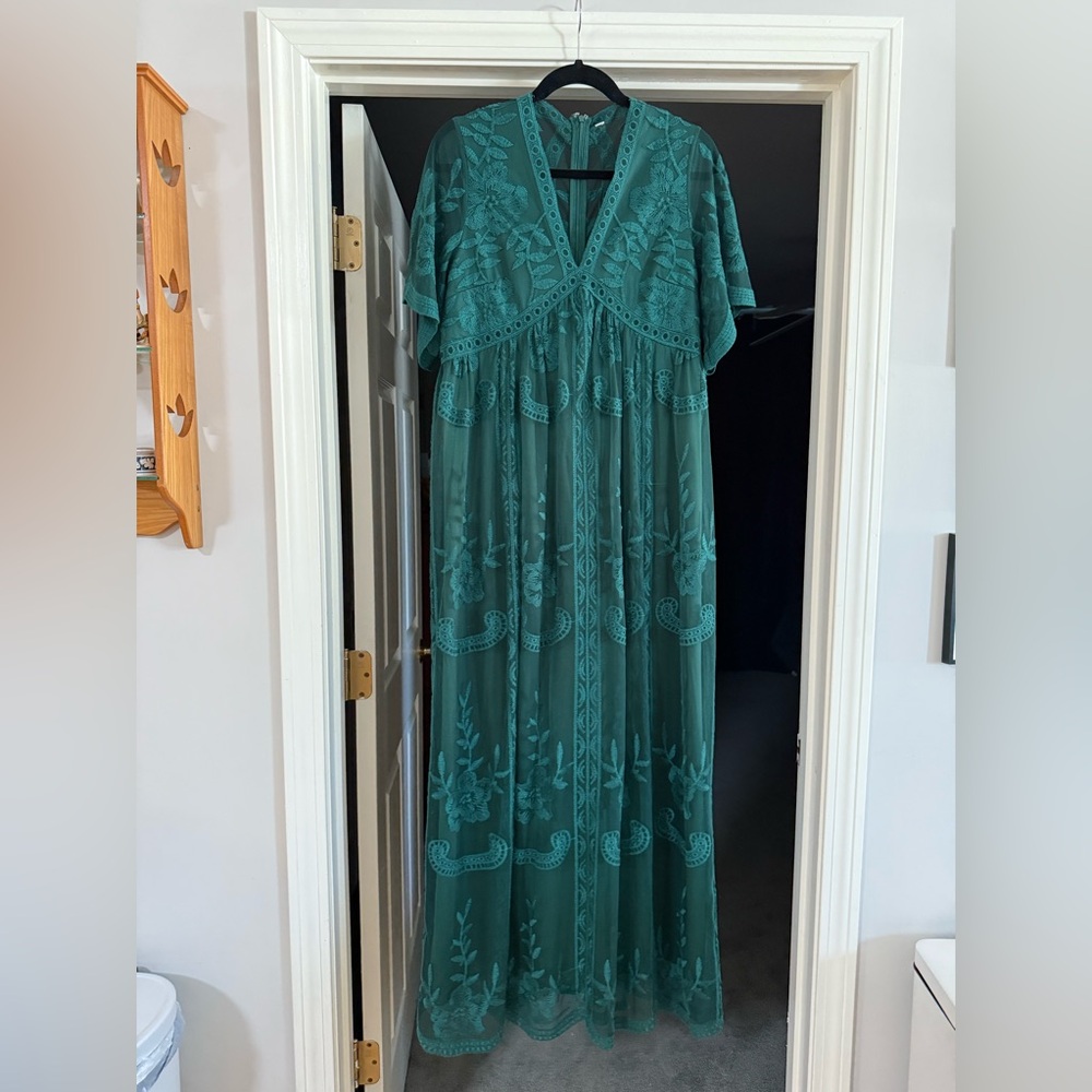 Elegant Green Maxi Dress